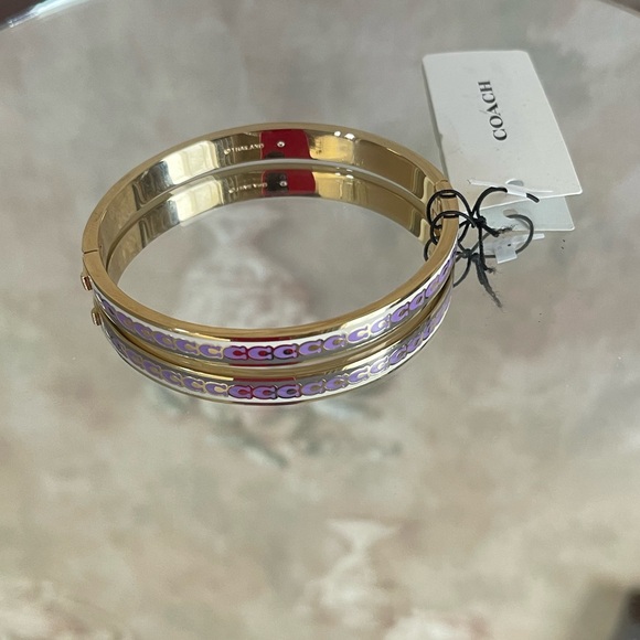 COACH LOGO GOLD METAL BANGLE BRACELET LAVENDER - Picture 2 of 4